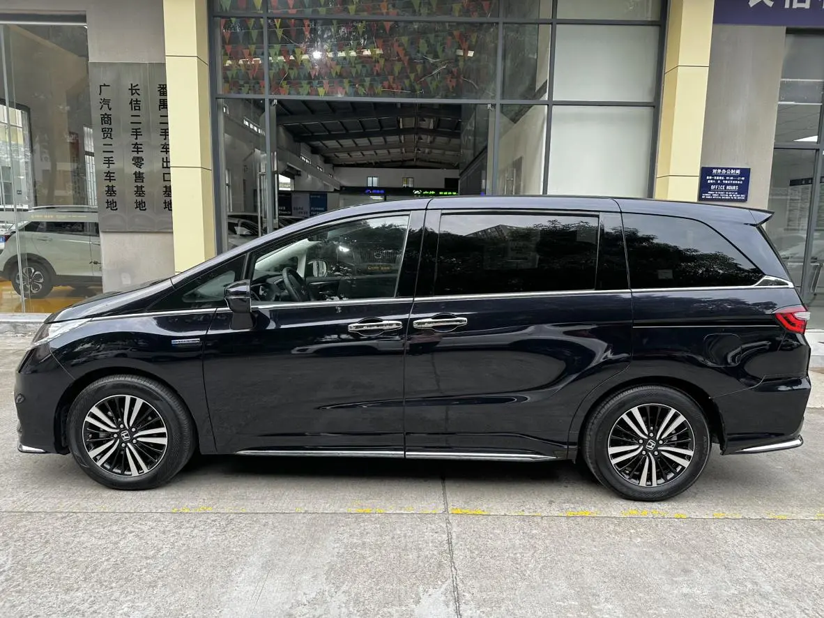 Honda Odyssey 2.0L Sharp*Exclusive Edition