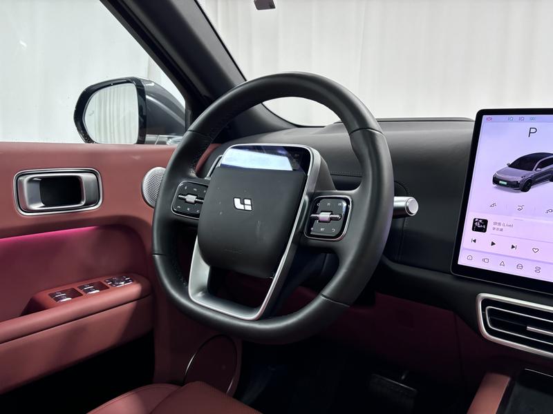 Li Auto Ideal L8 2024