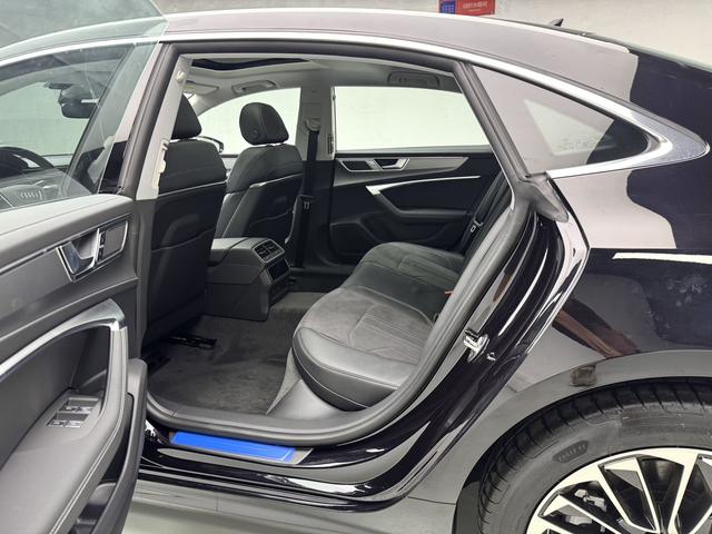 Audi Audi A7L 2025