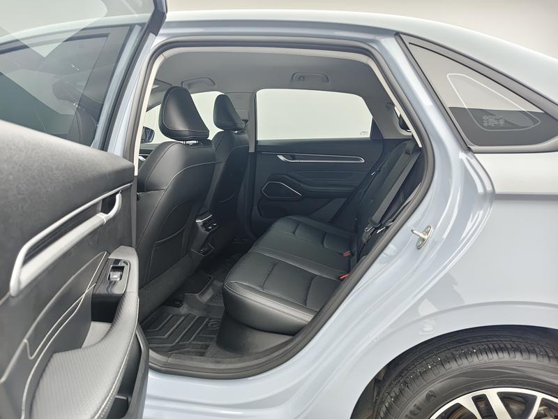 Geely Emgrand 2023
