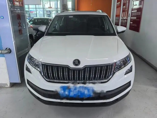 Skoda Kodiak Facelifted ZI330 5-seater two-wheel drive comfort version country VI