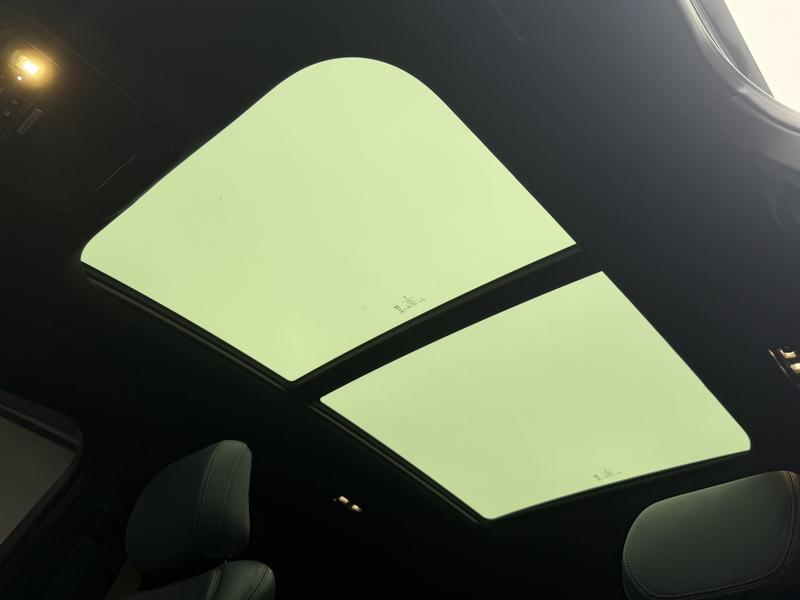 Lincoln Voyager 2021