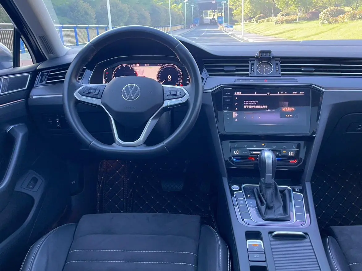 Volkswagen Magotan 380TSI DSG Luxury
