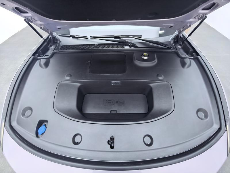 XPeng Xiaopeng P7 2025