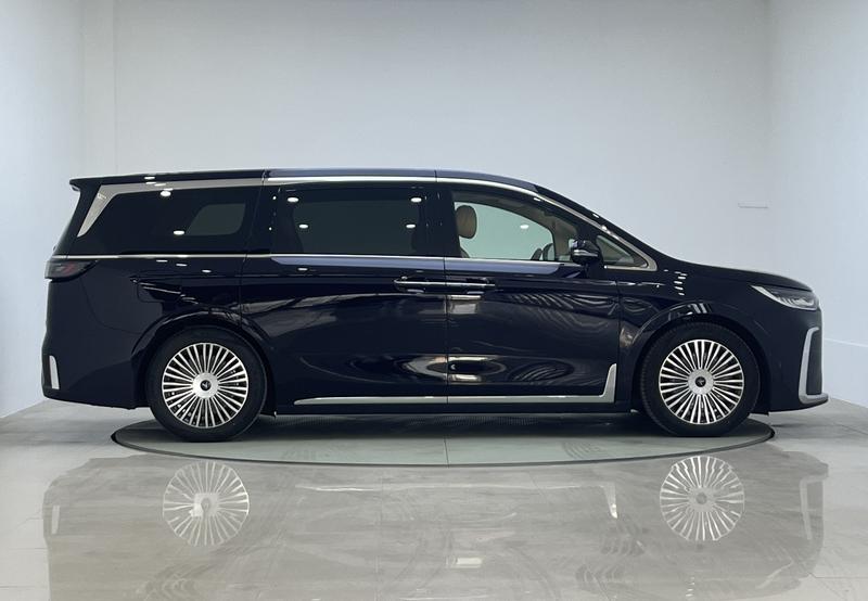 Voyah Lantu Dreamer PHEV 2025