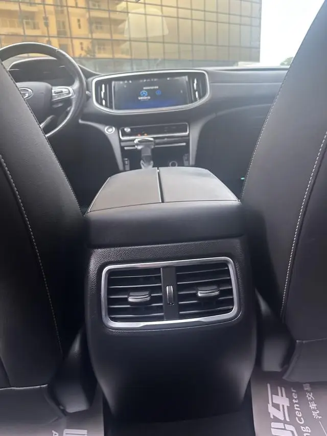 GAC Trumpchi GS8 GS8S 390T two-wheel drive luxury Smart edition