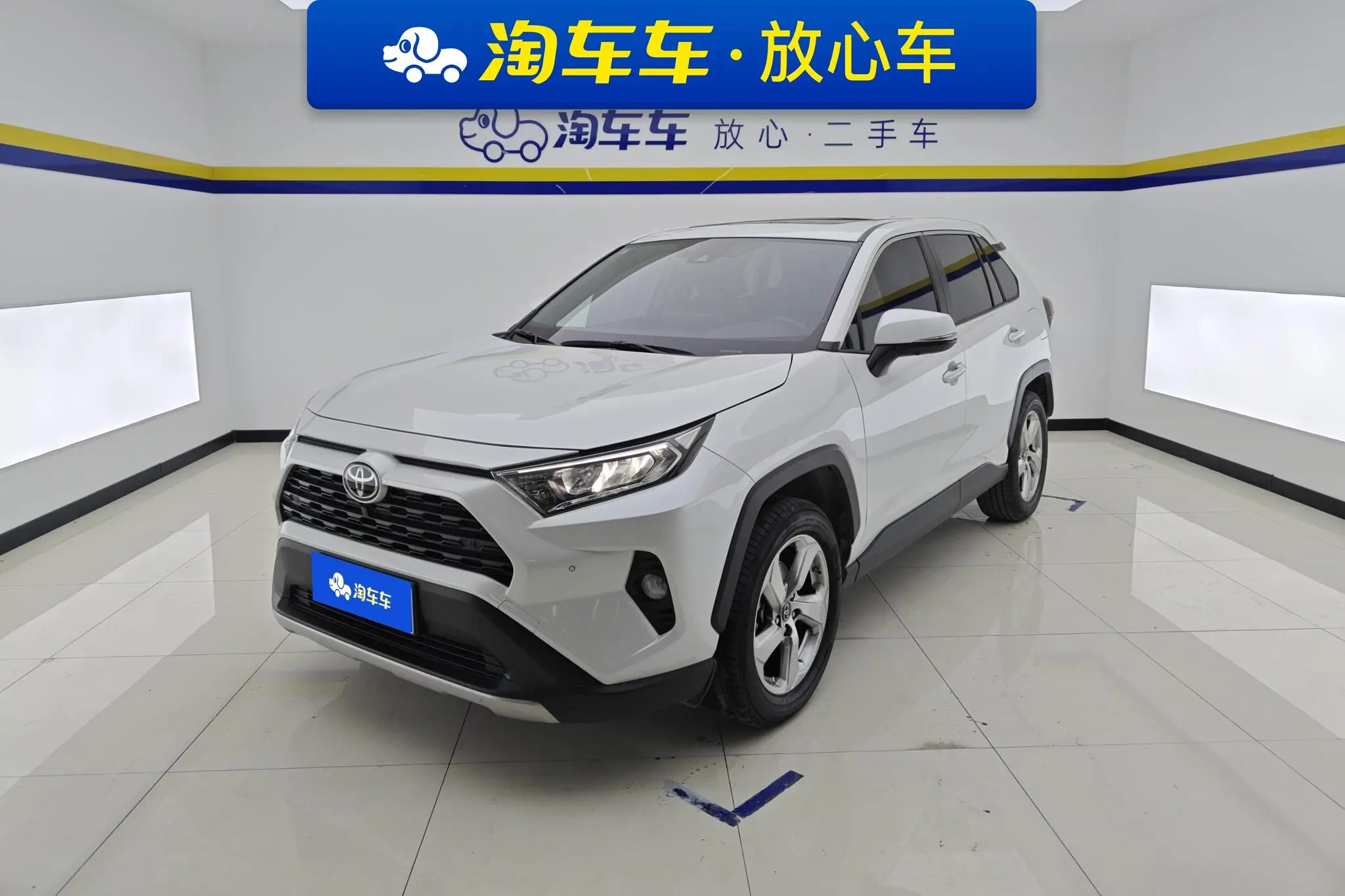 TOYOTA RAV4 Rongfang 2.0L CVT two-wheel drive fashion PLUS version