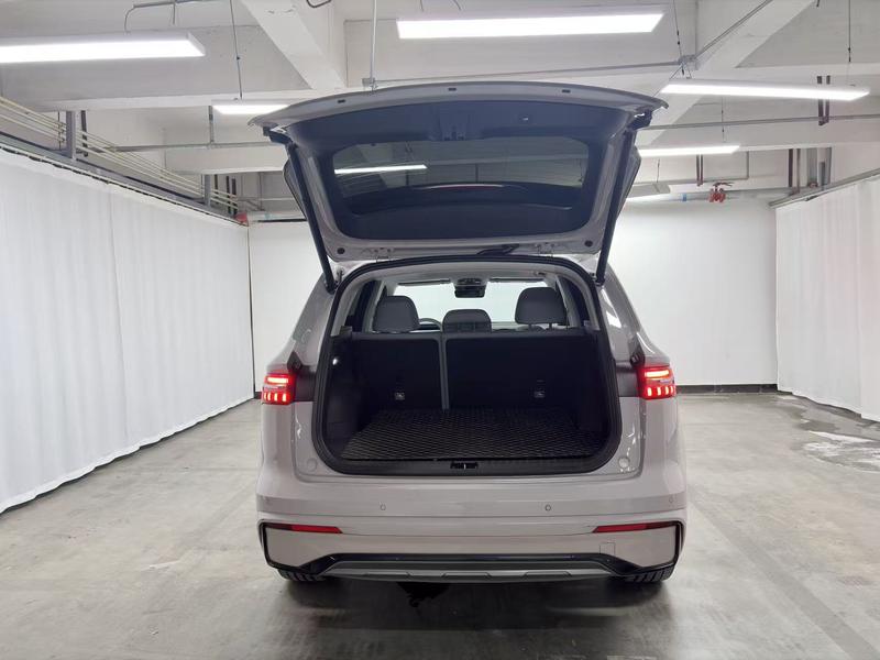Geely Emgrand L 2024