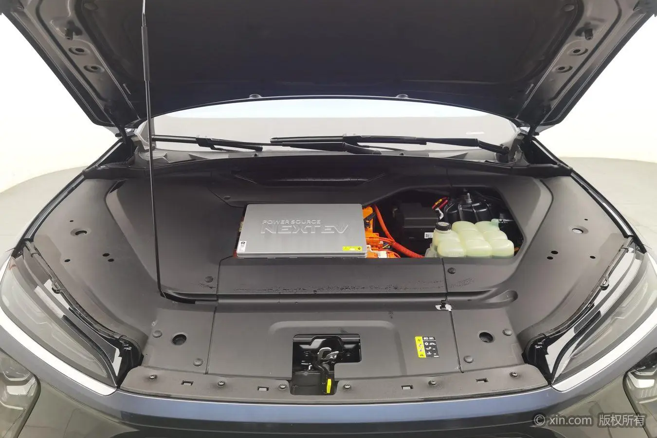 NIO Nio EC6 605KM sports version