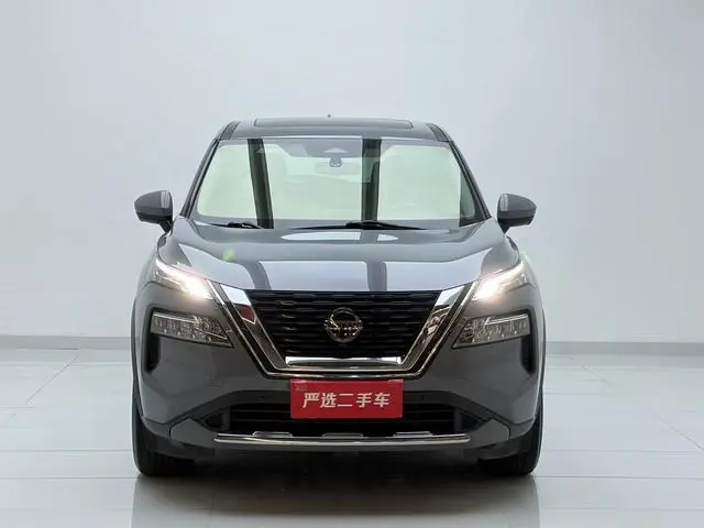 Nissan Qijun VC-Turbo 300 CVT 2WD Deluxe Edition 7 Seats