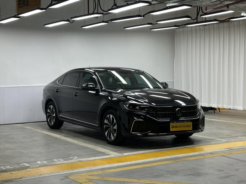 Volkswagen Passat 2023