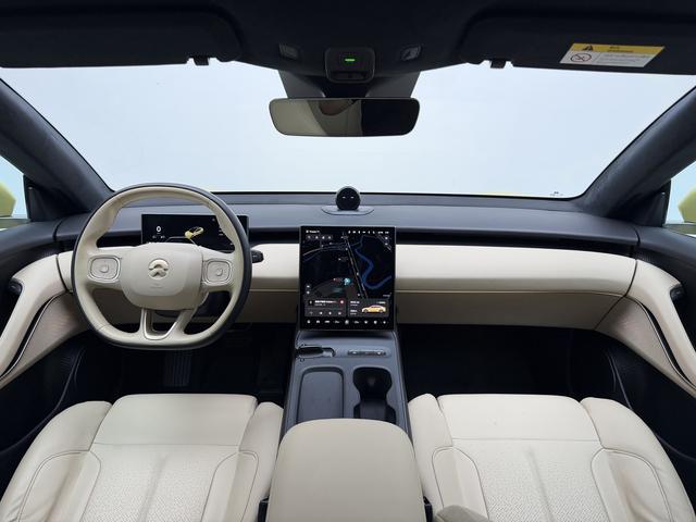 NIO NIO ET5 2022