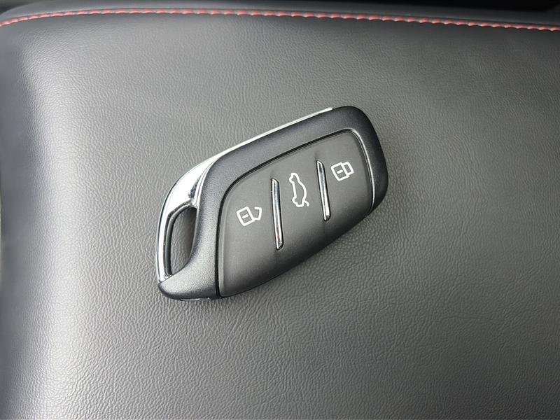 MG MG5 2025