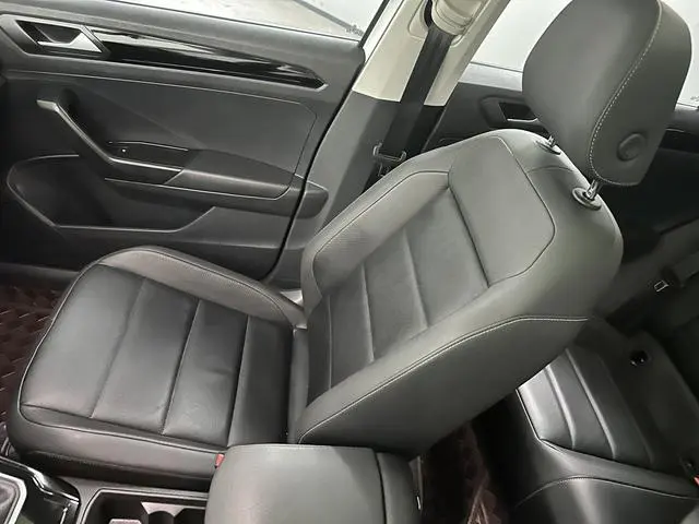 Volkswagen Exploring songs 280TSI DSG two-wheel drive Shuxiang Zhilian Edition