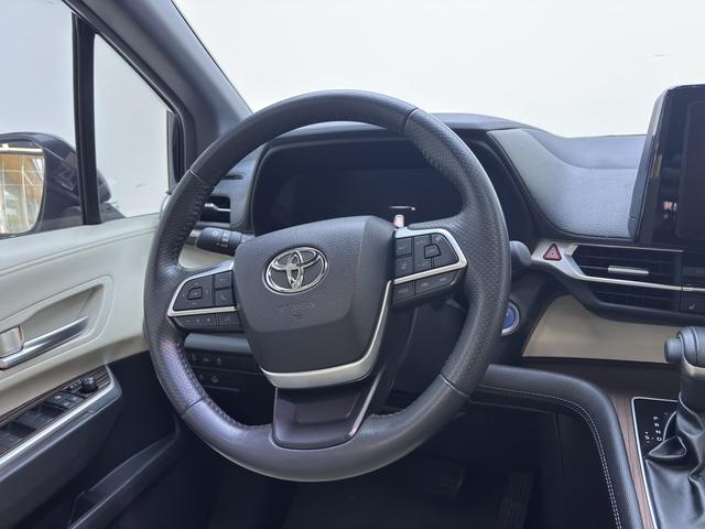 Toyota Sienna 2023