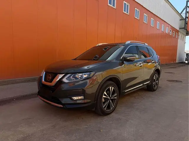 Nissan Qijun 2.5L CVT Zhilian Deluxe Edition 4WD