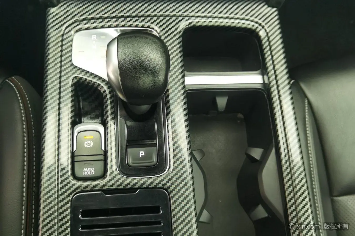 GAC Trumpchi GS8 390T two-wheel drive luxury Zhilian Edition 7 seats