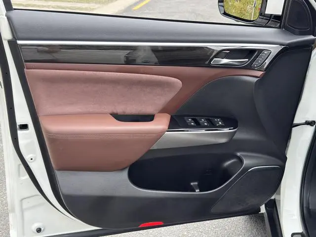 GAC Trumpchi GS8 320T two-wheel drive luxury Zhilian Edition 7 seats