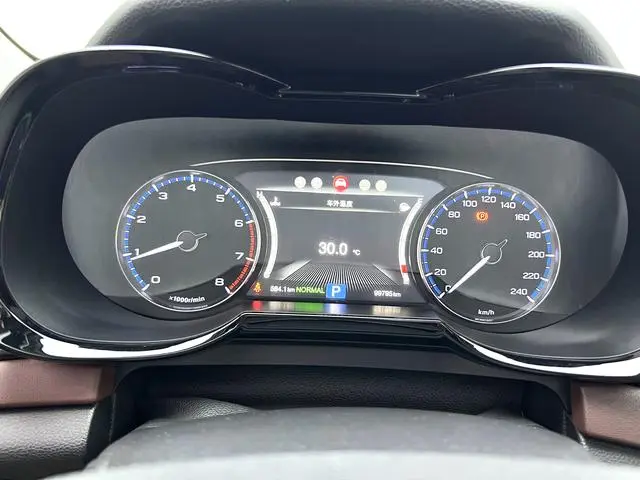 GAC Trumpchi GS8 320T two-wheel drive luxury Zhilian Edition 7 seats
