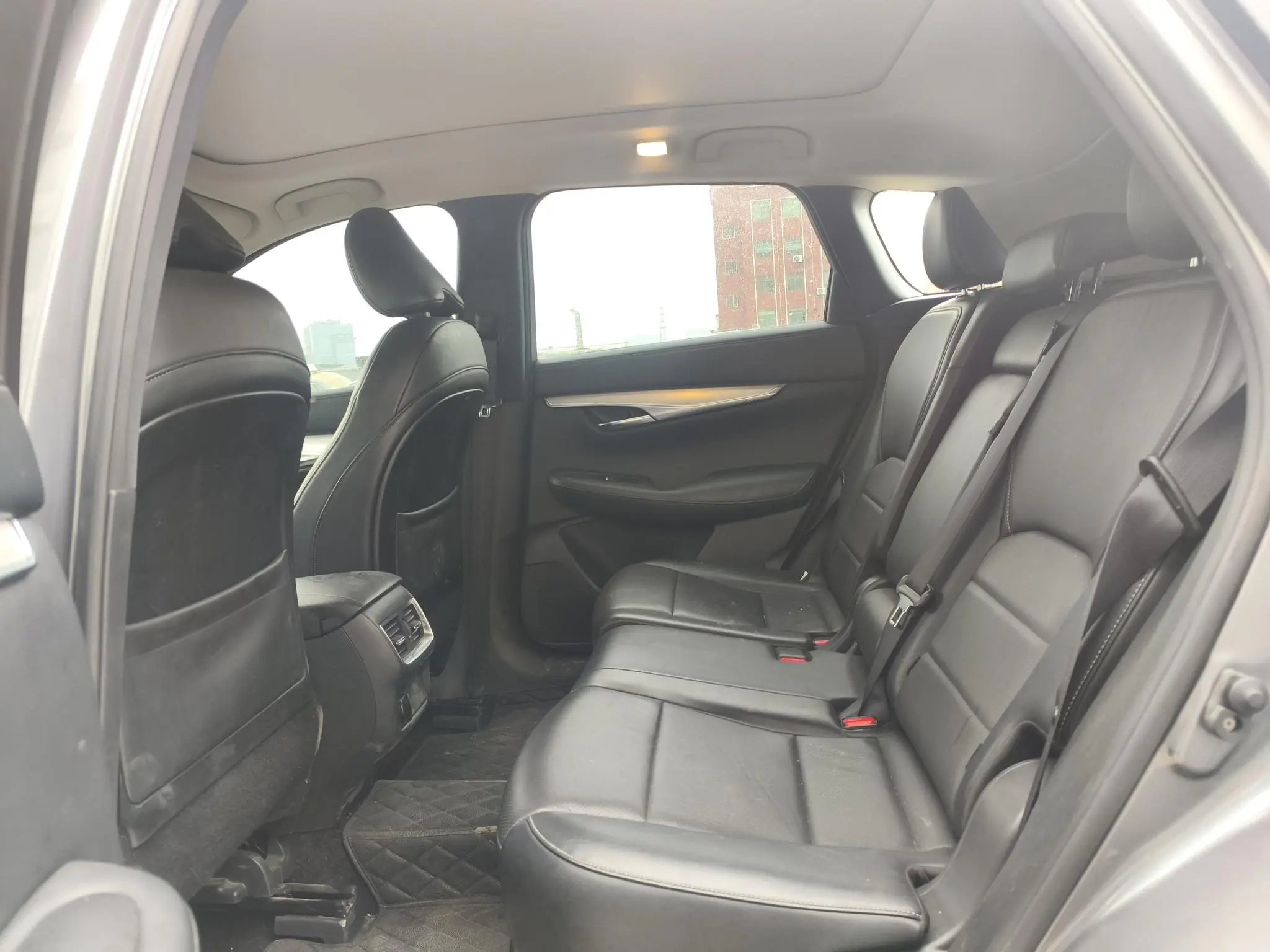 Infiniti Infiniti QX50 2.0T two-wheel drive pilot version