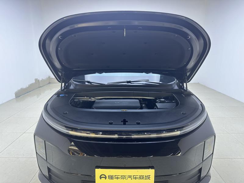 Li Auto Ideal L6 2024