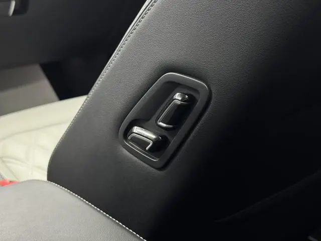 Volkswagen Magotan 2 million commemorative edition 330TSI DSG leading model