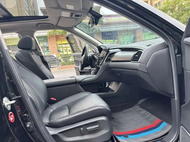 Honda Crown Road 240TURBO Two-wheel drive Exclusive Edition