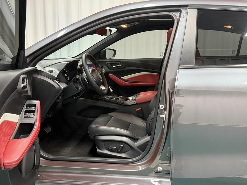 MG MG5 2021