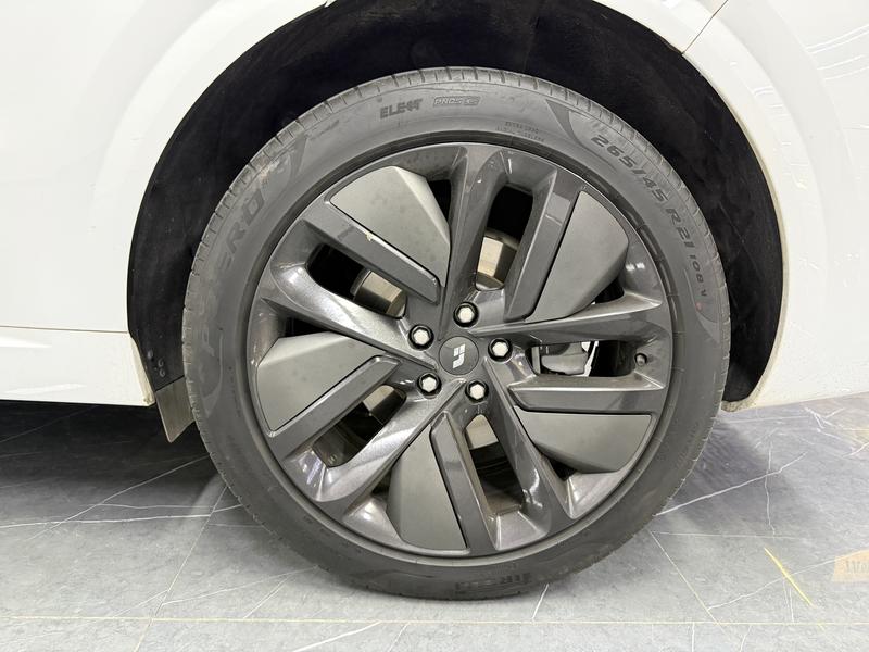 Li Auto Ideal L6 2024