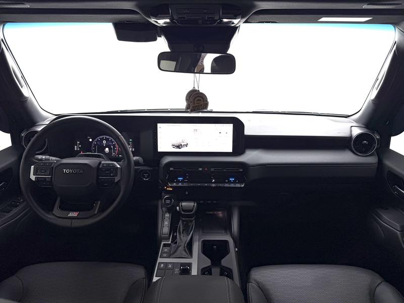 Toyota Prado 2024