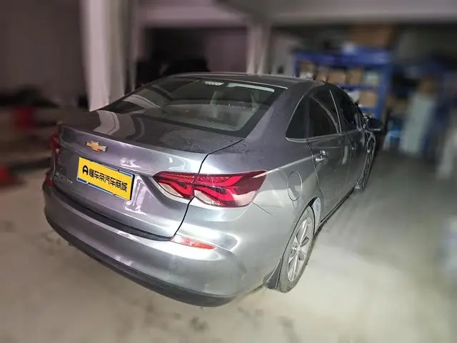 Chevrolet Cruze 320 automatic Enjoy Skylight version