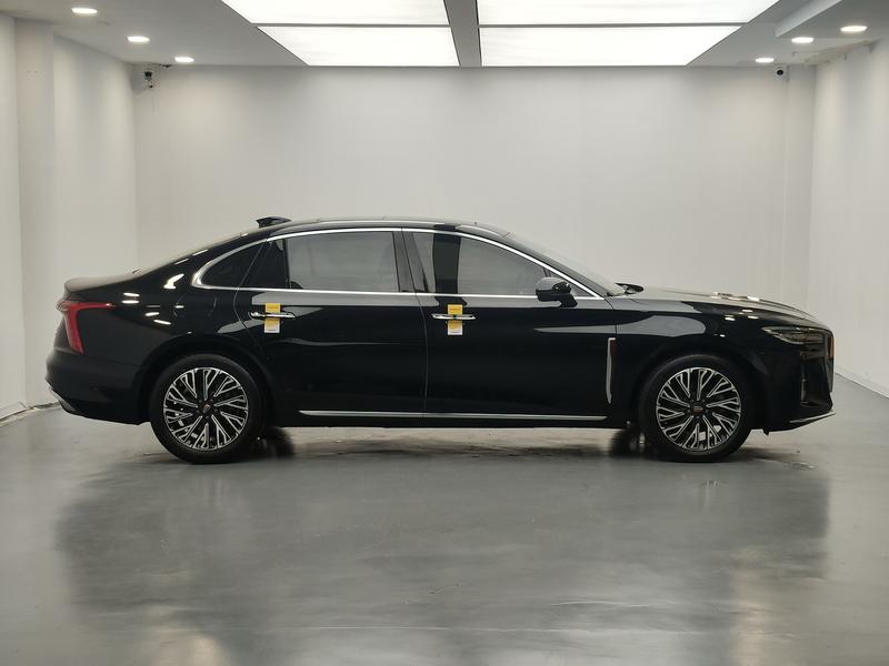 Hongqi Red Flag H5 2025
