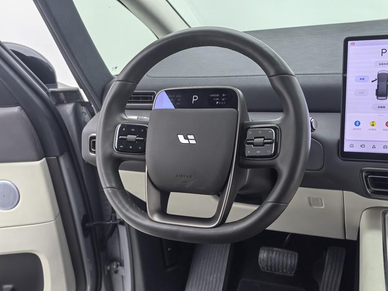 Li Auto Ideal MEGA 2024