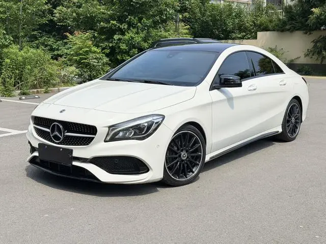 Mercedes-Benz Mercedes-Benz CLA CLA 220 4MATIC