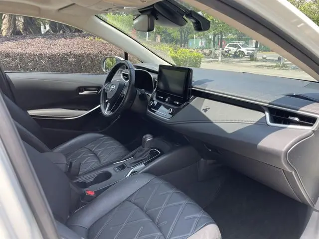 TOYOTA Asian lion 2.0L Premium Edition