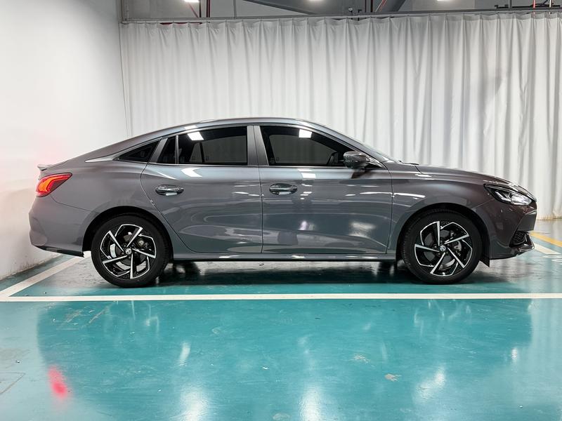 MG MG5 2021