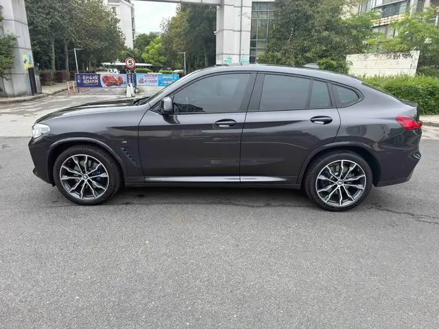 BMW BMW X4 xDrive30i M Sports Yao Ye Suit