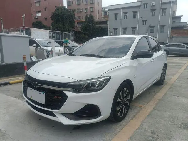 Chevrolet Cruze RS 330T Automatic Fun Version
