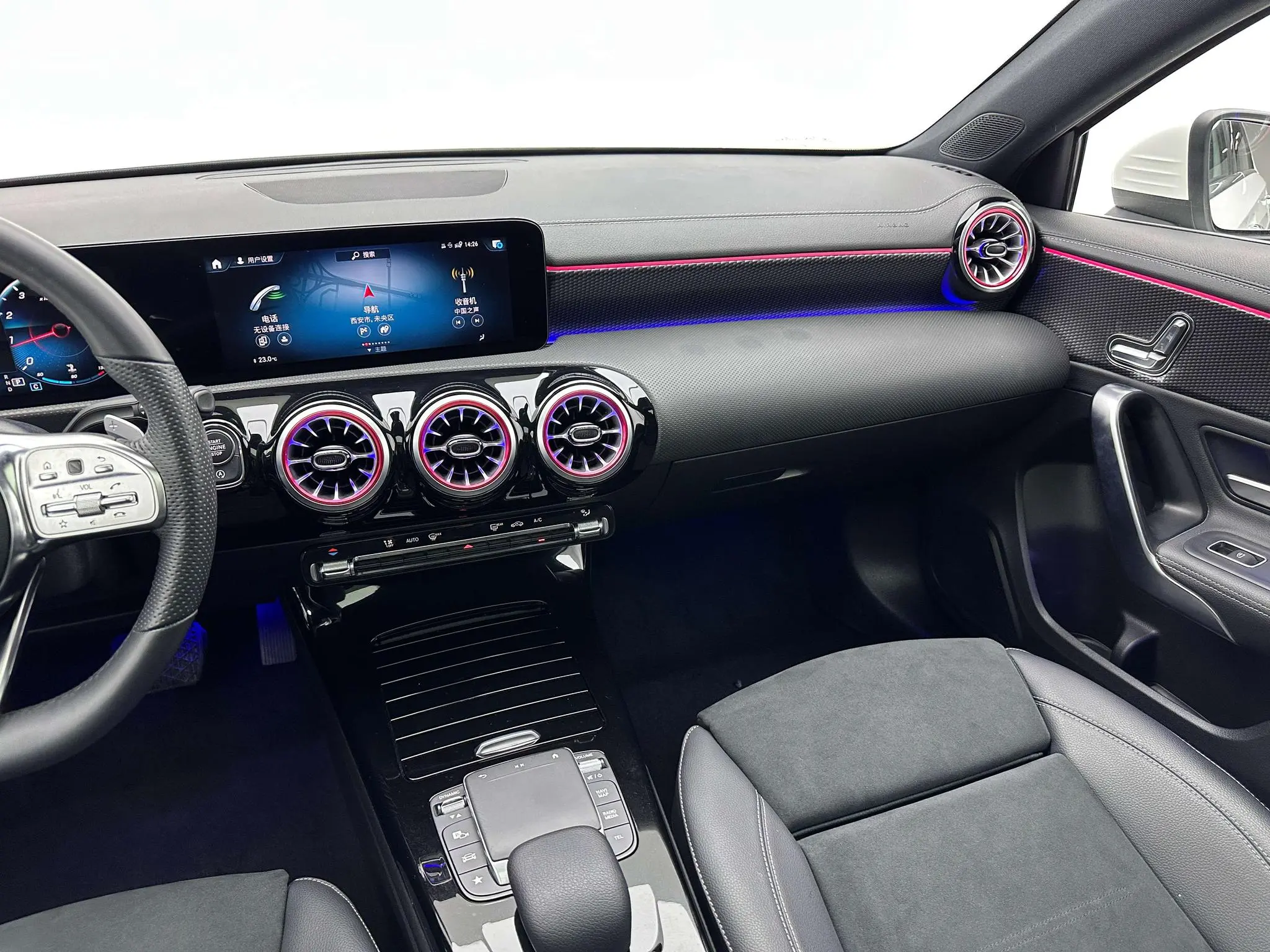 Mercedes-Benz Mercedes-Benz A-class Second facelift A 200 L sports sedan fashion version