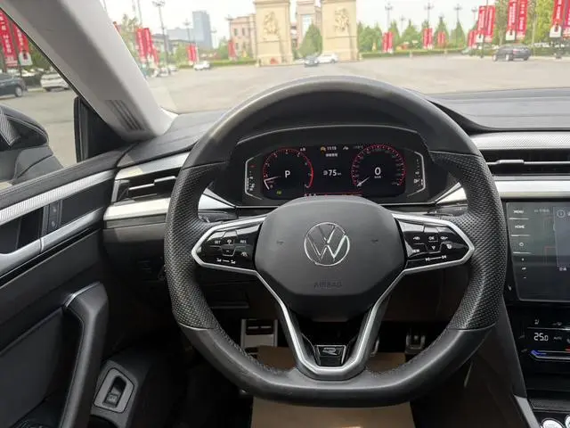 Volkswagen Volkswagen CC 380TSI eye-catching version