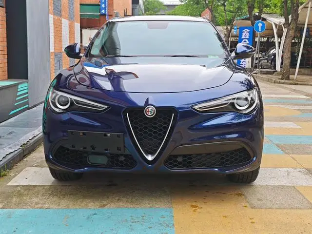 Alfa Romeo Stelvio 2.0T 200HP Elite Edition