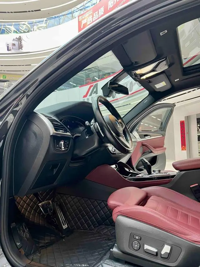 BMW BMW X4 xDrive30i M Sports Yao Ye Suit