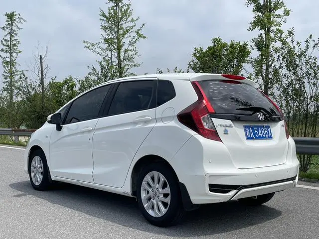 Honda Fit 1.5L CVT Comfortable sunroof Version