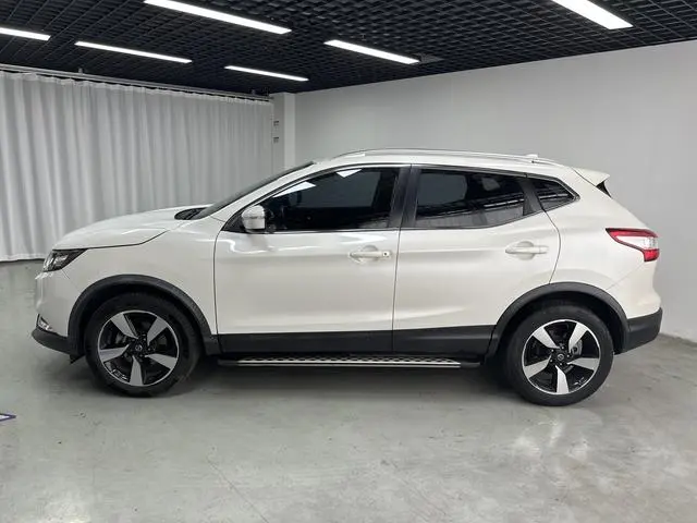 Nissan Qashqai 2.0L CVT Smart Enjoy Edition Country V