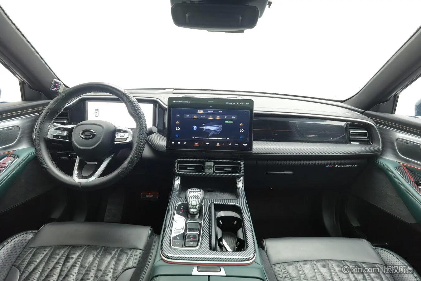 GAC Trumpchi GS8 Pilot Series 2.0 TGDI two-wheel drive Premium Edition 6-seater