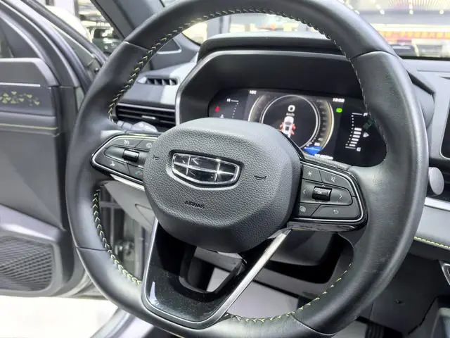 Geely Xingrui 1.5T rocker version