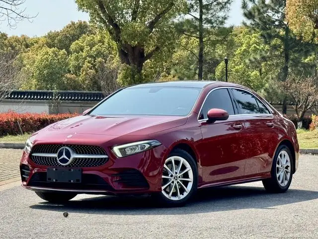 Mercedes-Benz Mercedes-Benz A-class A 200 L sports sedan dynamic Version