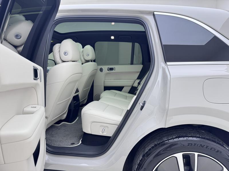 Li Auto Ideal L6 2024