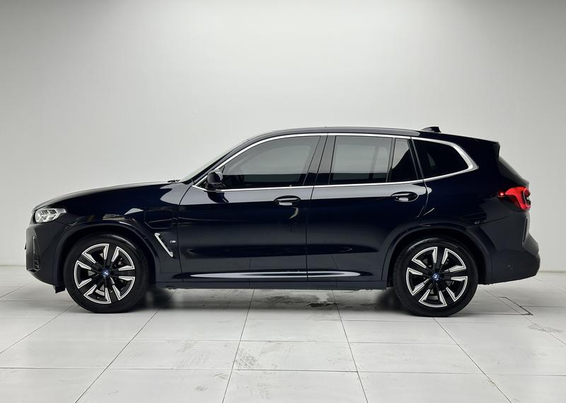 BMW BMW iX3 2023