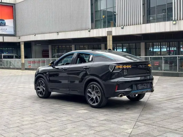 LYNK & CO Lynk 05 2.0TD two-wheel drive Halo
